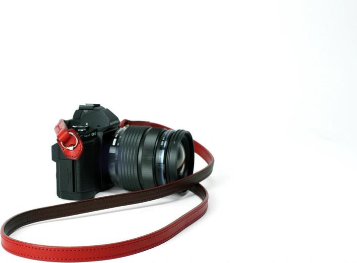 Actual product image Artisan & Artist ACAM-280L Leather Camera Strap (L) (Neck belt)