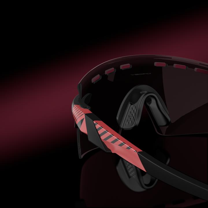 Produktbild Oakley Encoder Strike Vented (GIRO PINK STRIPES)