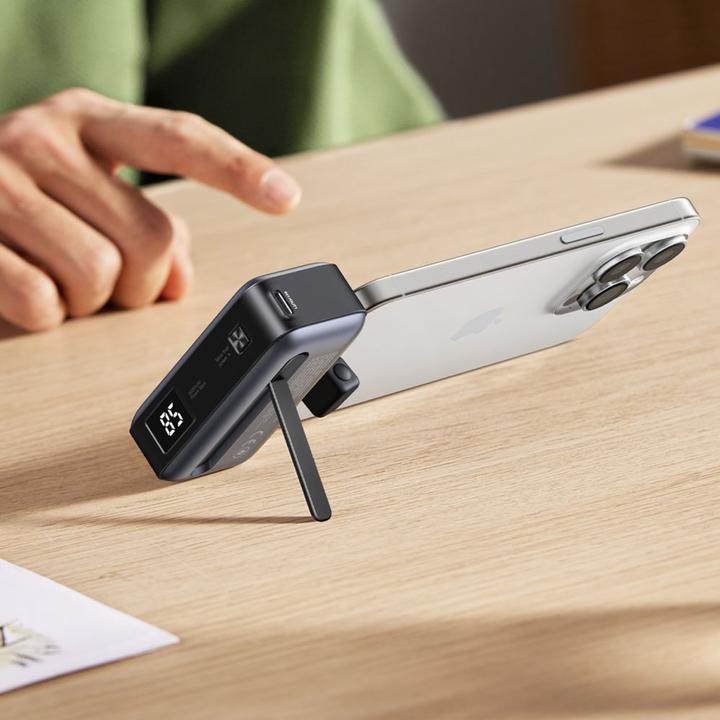 Immagine prodotto Ugreen Banca di energia da 5000 mAh con connettore USB-C incorporato (5000 mAh, 22.50 W, 18 Wh)