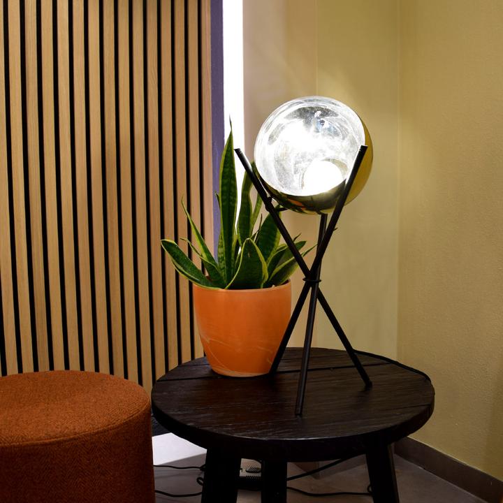 Actual product image s.luce Orb glass table lamp tripod 20cm (E27)