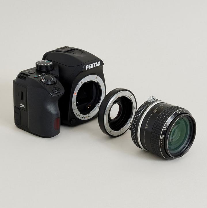 Produktbild Urth Lens Mount Adapter: Compatible with Nikon F Lens to Pentax K Camera Body