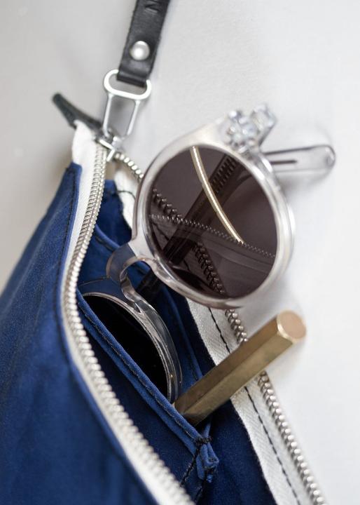 Produktbild Qwstion Zip Pouch Medium – Bluebird - Bluebird