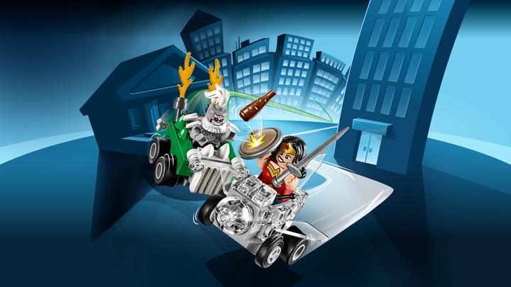 Image du produit LEGO DC Comics Super Heroes Mighty Micros : Wonder Woman vs. Doomsday (76070, LEGO DC)