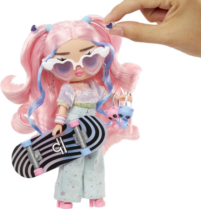 Immagine prodotto MGA Tweens Core Doll - Flora Moon