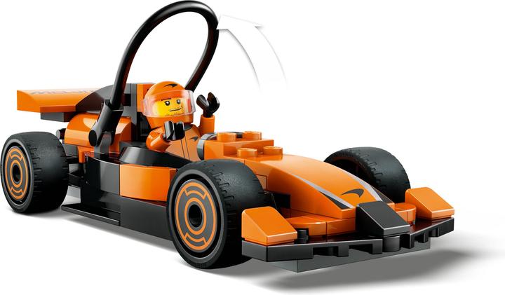 Actual product image LEGO F1 Rennfahrer mit McLaren Rennauto (60442, LEGO City)