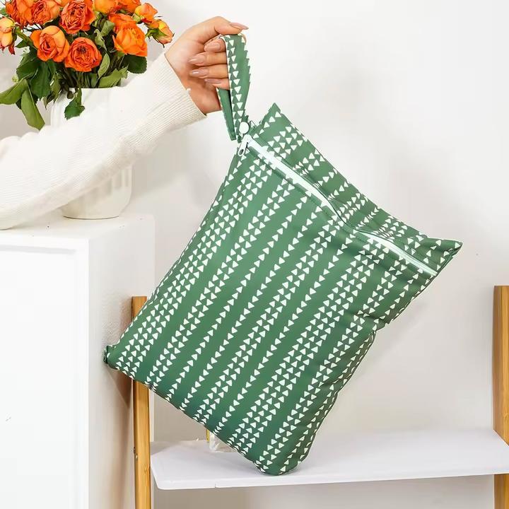 Produktbild ASMI Wetbag Windeltasche 36x27cm – Wasserdichte Nasstasche für unterwegs
