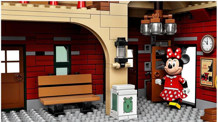 Produktbild LEGO Disney Zug mit Bahnhof (71044, LEGO Seltene Sets)