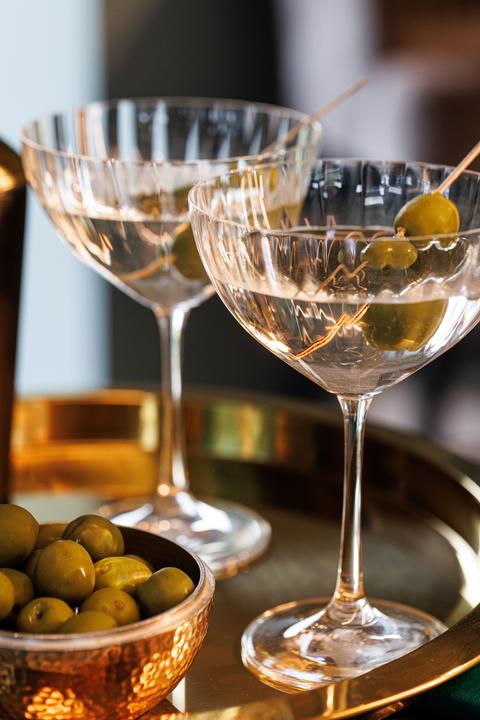 Immagine prodotto Mikasa Bicchieri coupé in cristallo Treviso, set di 4, 300ml (0.30 l, 4 x)