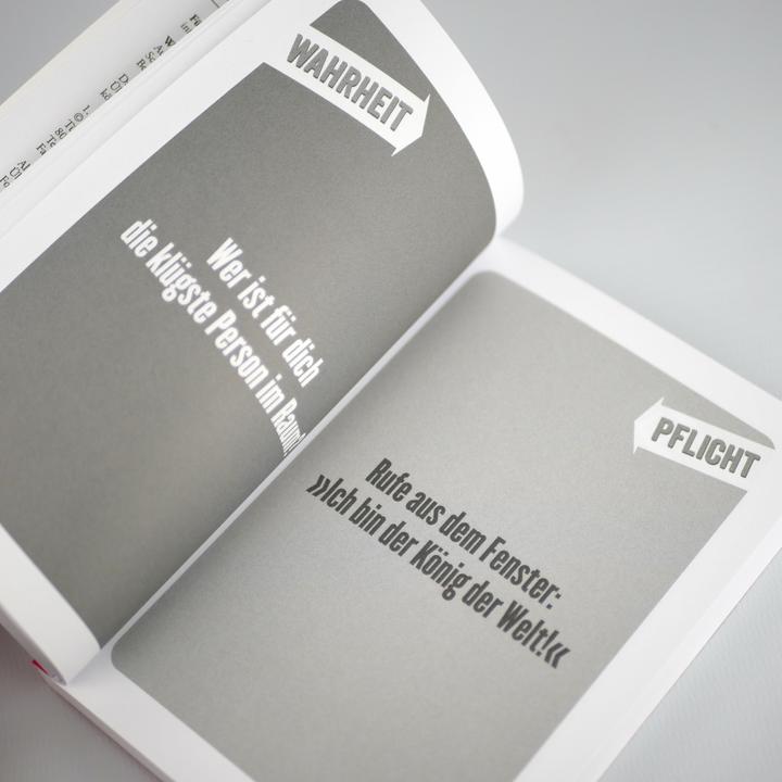 Actual product image Wahrheit oder Pflicht – Die Edition für alle ab 18 Jahren (German, Emma Hegemann, 2022)