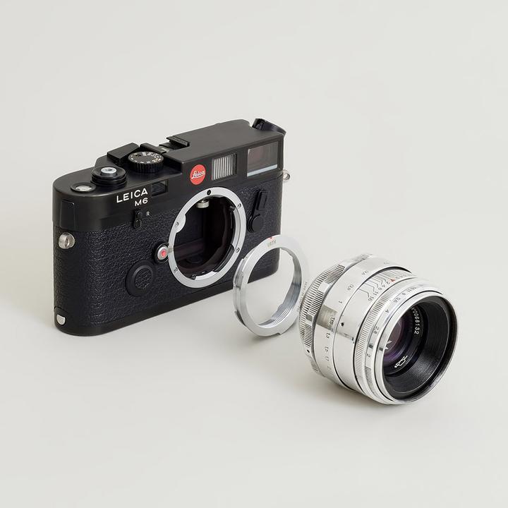 Actual product image Urth Lens Mount Adapter: Compatible with M39 Lens to Leica M Camera Body (50 75mm Frame Lines)