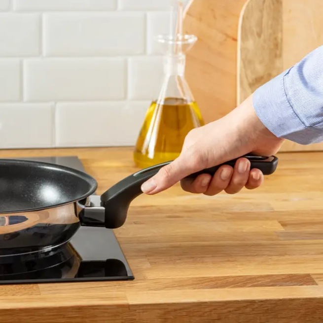 Produktbild Tefal Emotion 24 cm Bratpfanne aus Edelstahl E30004 (24 cm, Bratpfanne, Edelstahl)