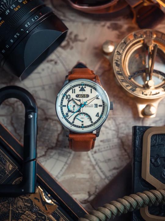 Immagine prodotto AVI-8 AV-4101-0C Hawker Hurricane McKellar a doppio tempo (Orologio da pilota)