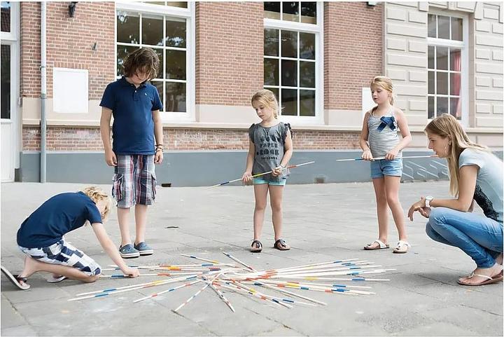 Actual product image BS Giant Stàbe (English, French, German, Italian, 2 - 6 Players)