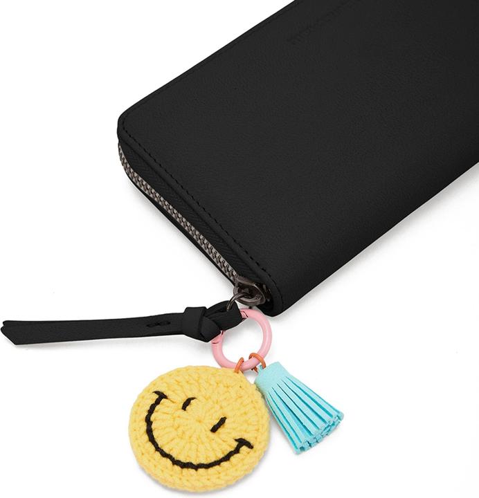 Actual product image FredsBruder Take A Smile Geldbörse Leder 19 cm