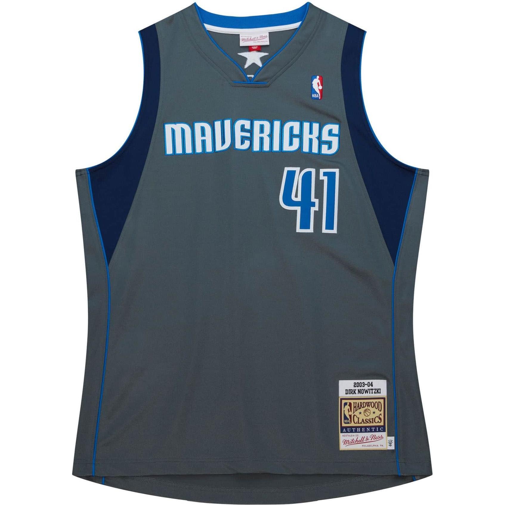 Mitchell & Ness, Herren, Sportshirt, Dirk Nowitzki Dallas Mavericks Authentic Swingman Jersey - M (M), Grau, M