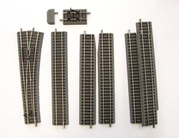 Actual product image Piko A track with bedding track set B (Track H0)
