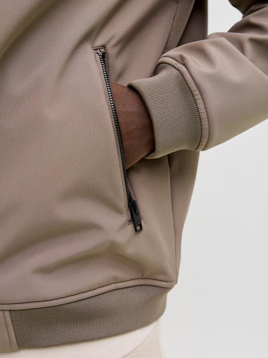 Produktbild Jack & Jones Jjebasic Softshell Hood Noos (S)