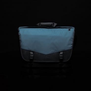 Actual product image Tenba DNA 16 DSLR Messenger
