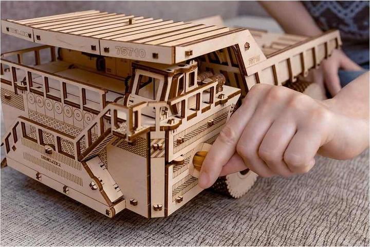 Actual product image Eco Wood Art Dump truck BelAZ 75710
