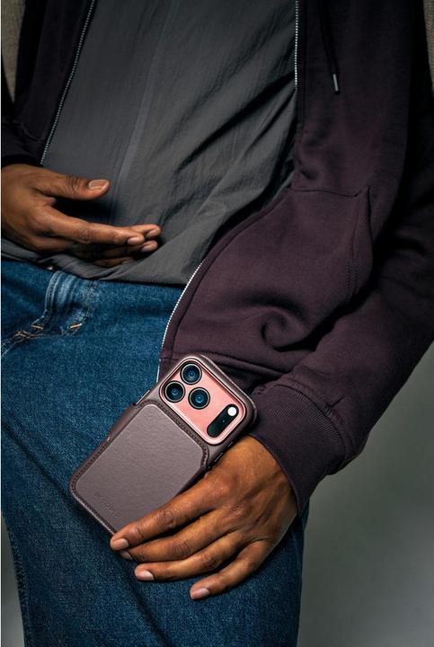 Image du produit Decoded Leather Detachable Wallet Apple iPhone 17 Pro Max Chocolate Brown (Apple iPhone 17 Pro Max)