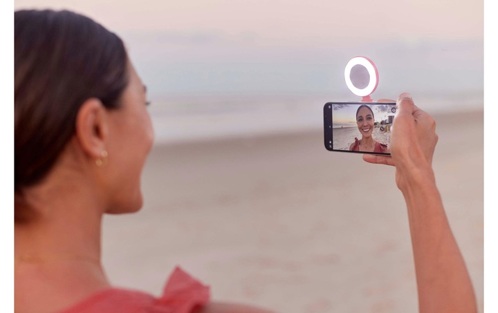 Actual product image ShiftCam SnapLight
