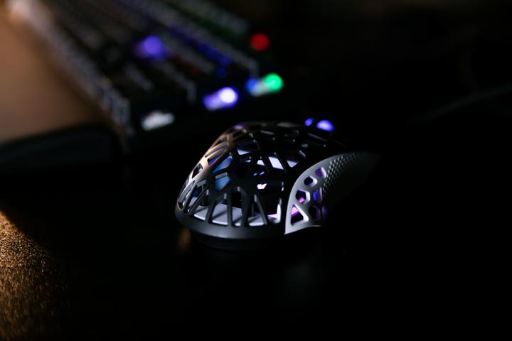 Actual product image Konix Souris Ultra Light - Magic The Gathering (Cable)