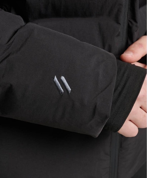 Produktbild Superdry Gerade geschnittene Daunenjacke mit Kapuze (L)