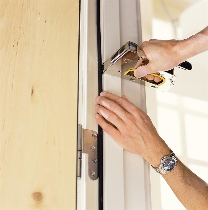 Actual product image Rapid R30 hand tacker