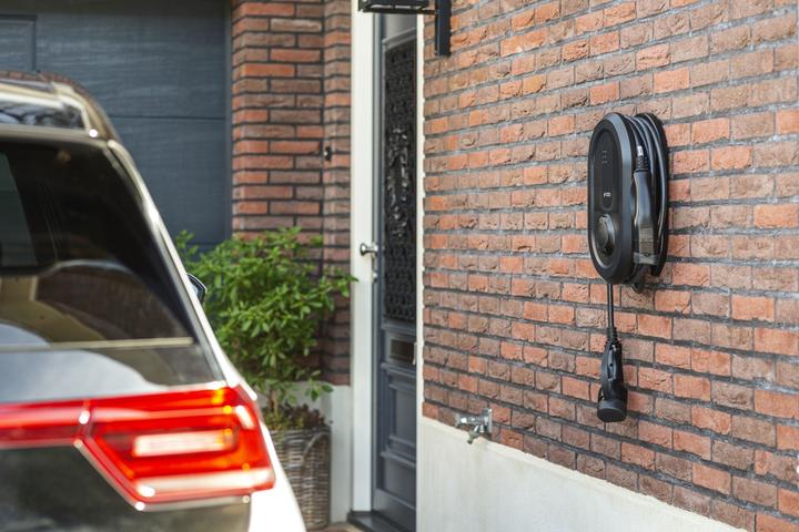 Actual product image Ratio Electric Ratio Solar 11-22kW, type 2 socket, WLAN/LAN/BT (Type 2, 22 kW, 32 A, Hard wired)