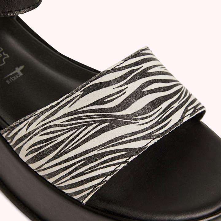 Actual product image Tamaris Sandal (40)