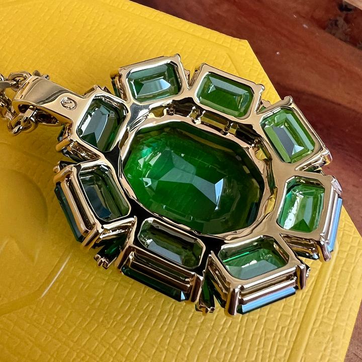 Produktbild Swarovski Millenia Halskette Verschiedene Schliffe Grün Gold (Swarovski Metall, 80 cm)