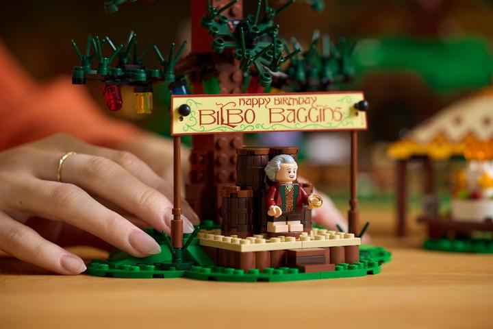 Produktbild LEGO Der Herr der Ringe: Das Auenland (10354, LEGO Icons, LEGO Seltene Sets)