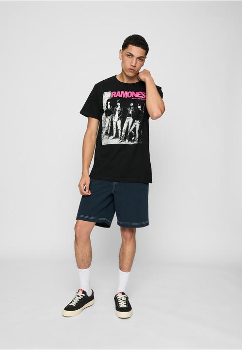 Actual product image Merchcode Ramones Wall Tee - 177565 (XS)