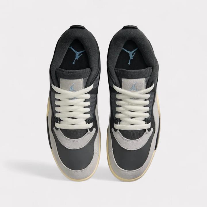 Produktbild Nike Air Jordan 4 RM (42)