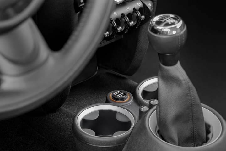 Actual product image Goobay Car Charging Set