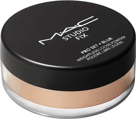 MAC Cosmetics Studio F / Blurring Weightl Powder Dark (Medium Dark)