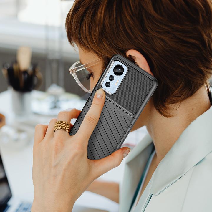 Produktbild Hurtel Thunder Case Hülle für Xiaomi 12 Lite Silikon Armor Case schwarz (Xiaomi 12 Lite)