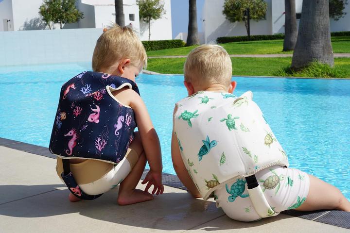Actual product image Filibabba Swim vest 5-6 years - Rainbow Reef (20-30kg)