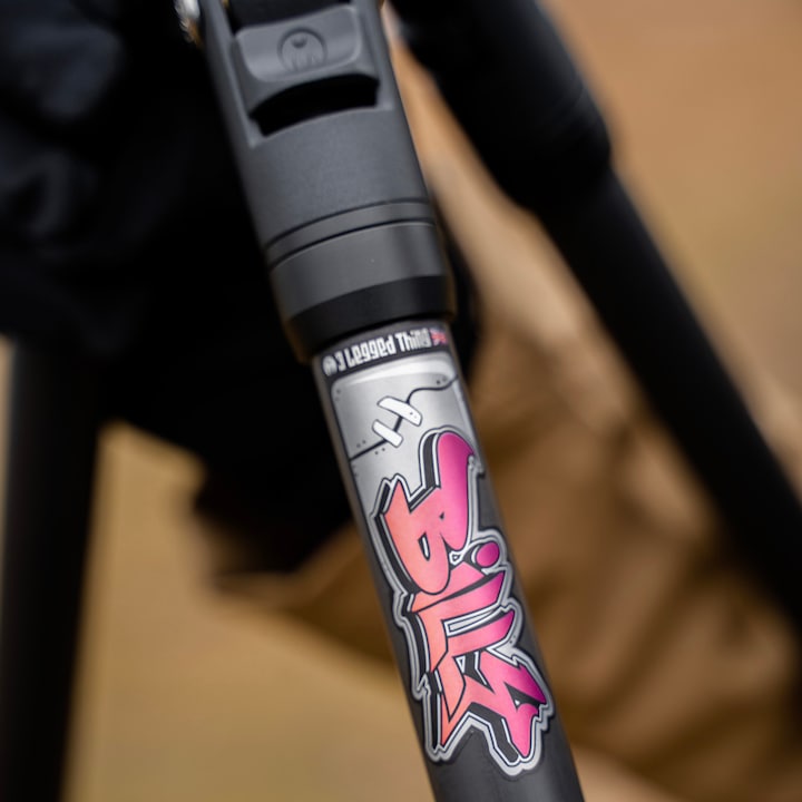 Actual product image 3 Legged Thing Punks Billy 2.0 with Airhed Neo 2.0 Black Darkness (Plastic)
