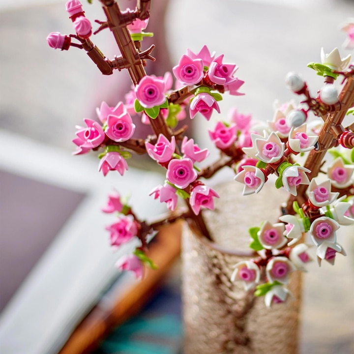 Actual product image LEGO Cherry blossom (40725, LEGO Iconic)