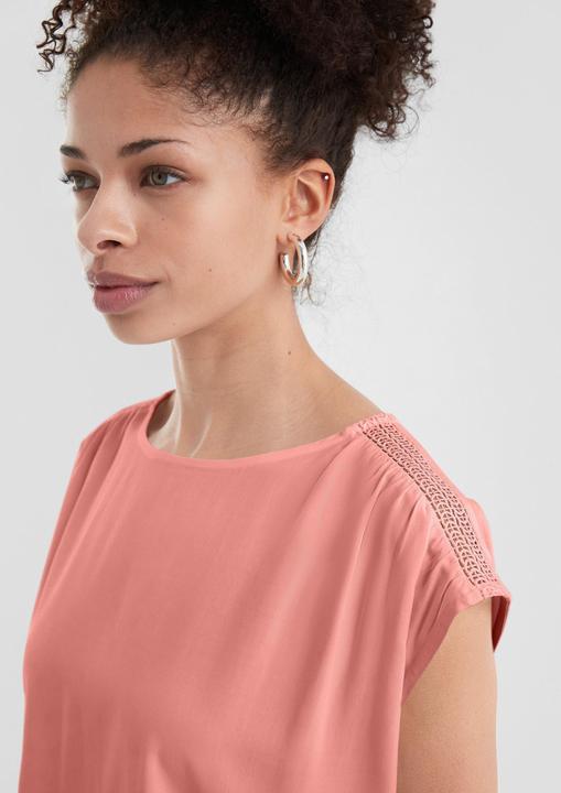 Immagine prodotto s.Oliver Bluse Lockere Viskosebluse mit Spitzeneinsatz (36)