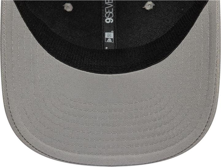 Actual product image New Era 9Seventy Stretch-Snap Trucker Cap Los Angeles Lakers