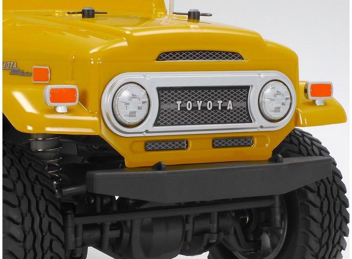 Immagine prodotto Tamiya 1/10 RC Toyota Land Cruiser 40 Corpo verniciato giallo (CC-02) (Kit)