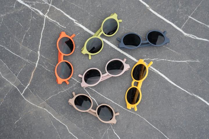 Immagine prodotto Filibabba Occhiali da sole per bambini in plastica riciclata 4-7 anni - Day Lily
