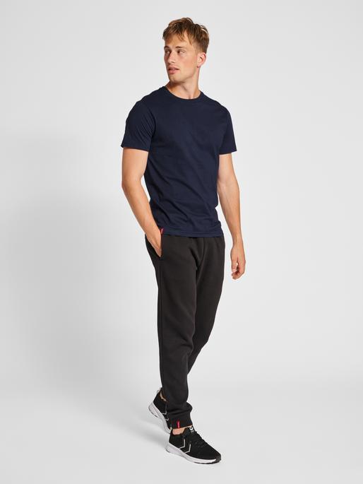 Actual product image hummel Hmlred Basic T-Shirt S/S (3XL)