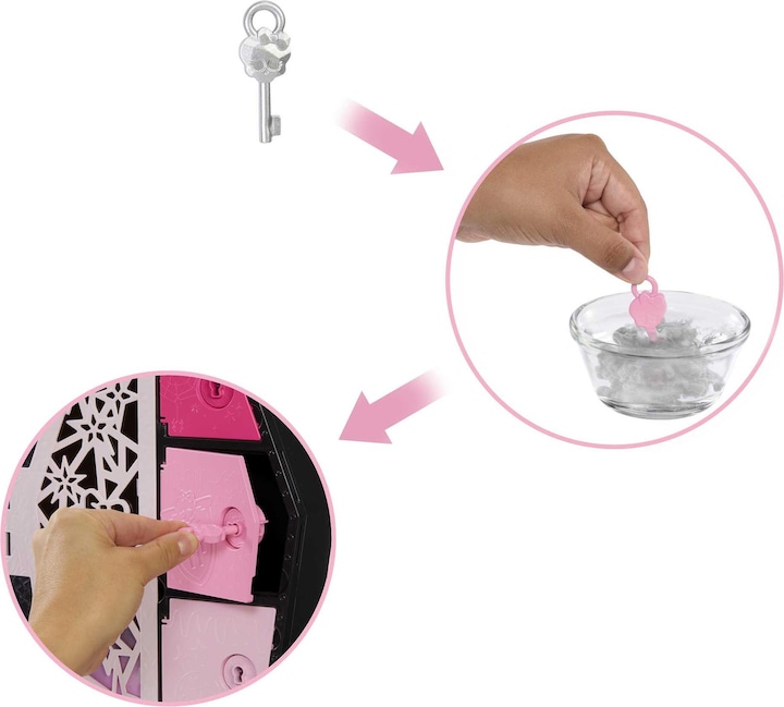 Actual product image Monster High Hidden Treasures Draculaura