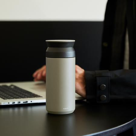 Actual product image KINTO - Isolierbecher Travel Tumbler beige (0.35 l)