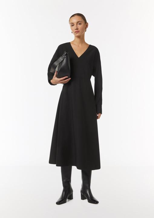 Produktbild Comma Kleid Fliessendes Crepe-Kleid mit Fledermausarm (40)