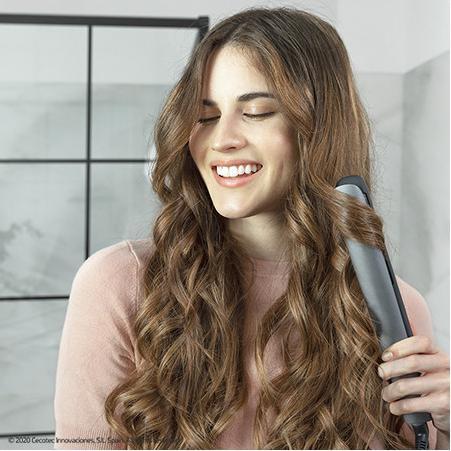 Actual product image Cecotec Hair Straightener 890 Titanium with Titanium Plates Temperature Setting 140-200 ºC Automatic Shutdow (Straightening iron)