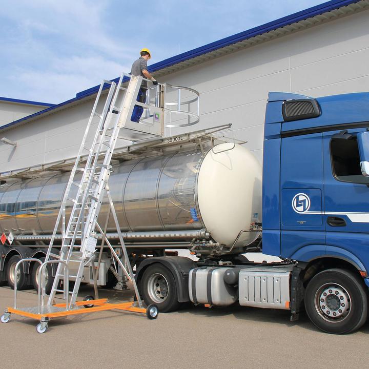Produktbild Munk Tankwagenleiter Typ 2 mit 2 Lenkrollen und 2 Laufrollen (Mehrzweckleiter, 316 cm)